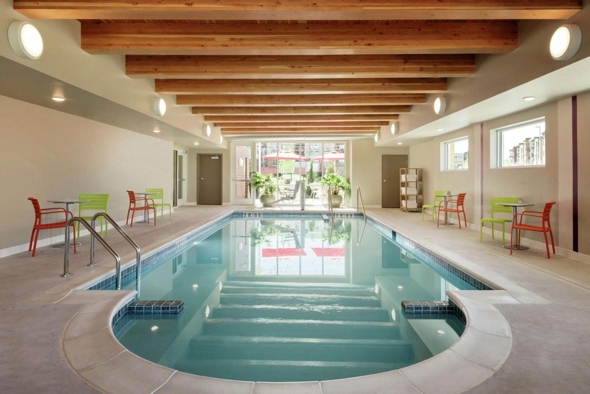 Home2 Suites By Hilton Menomonee Falls Milwaukee Exteriör bild