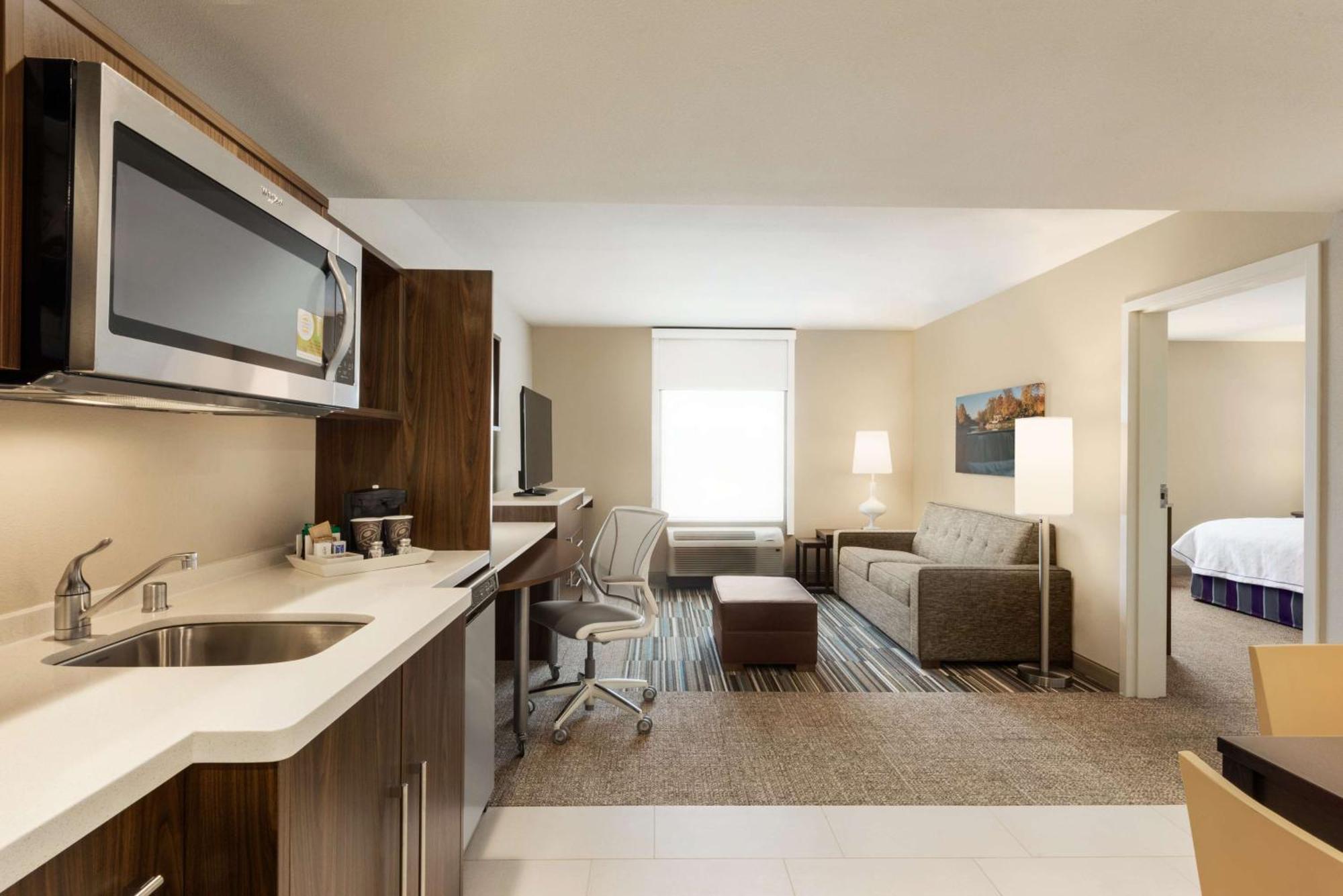 Home2 Suites By Hilton Menomonee Falls Milwaukee Exteriör bild